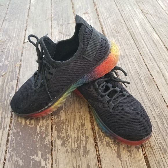 Affinity soft, rainbow gel-sole sneakers, in sz 7.5 by Wanted - Picture 2 of 11